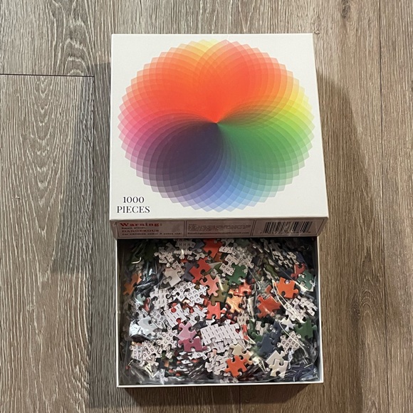 EUC “Bgraamiens” THE COLOR GAME Puzzle, 1000 Piece Round Jigsaw Puzzle - Picture 3 of 11